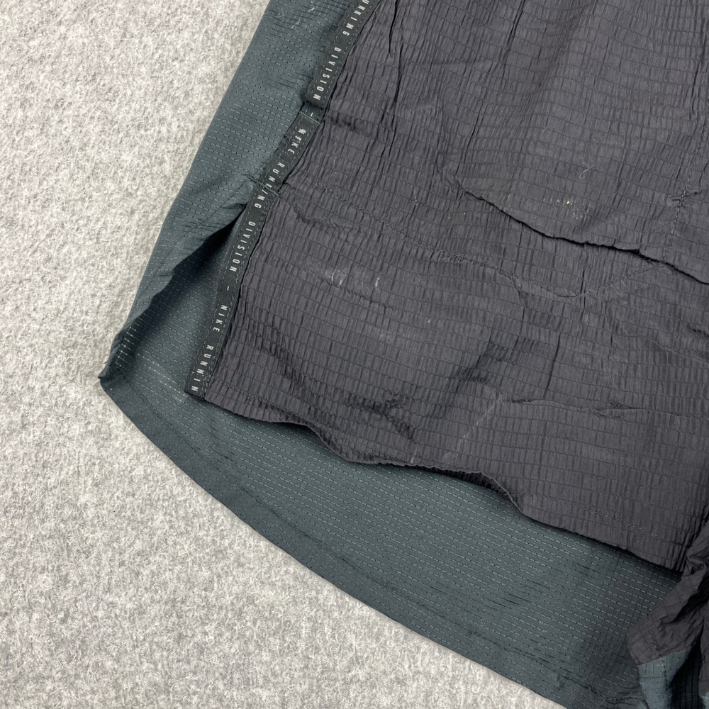 Nike Running Division Shorts Mens XXL Black Gray 2-in-1 Athletic DA1290-010 - Picture 3 of 8